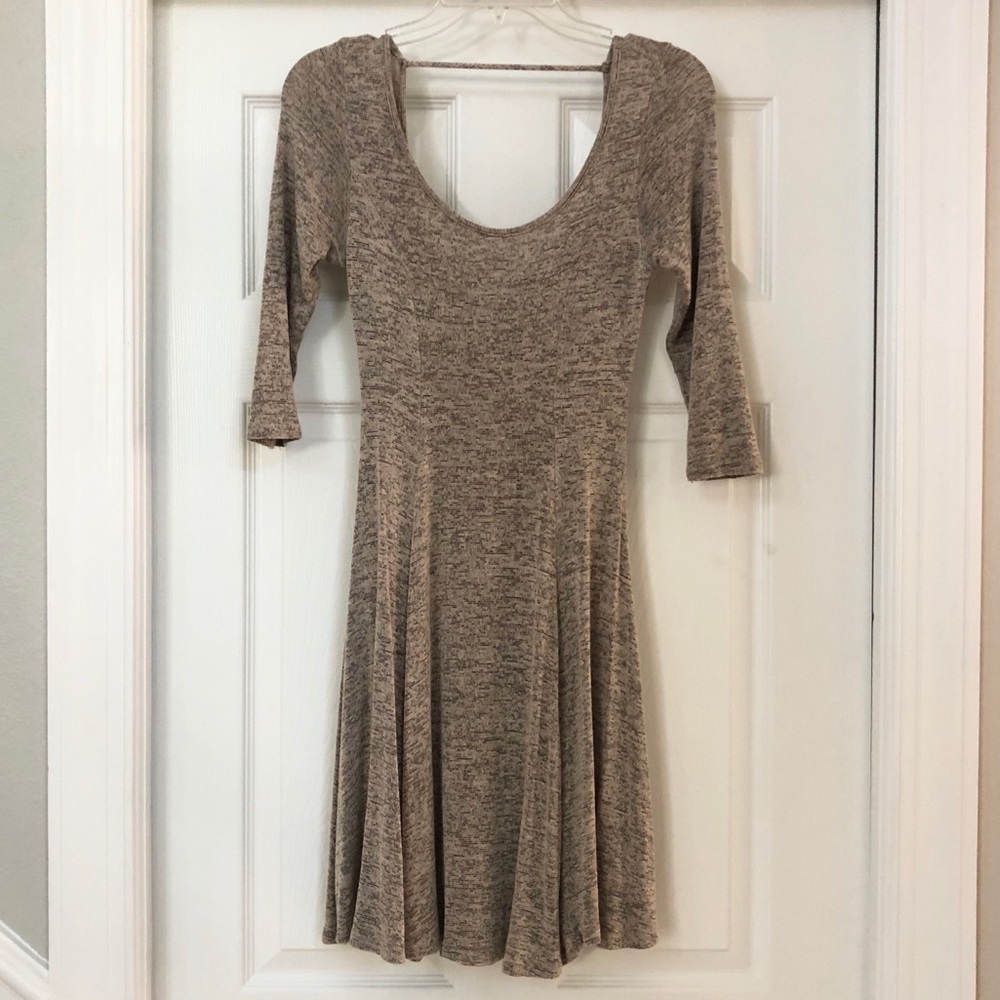 Acemi Scoop Neckline 3/4 Sleeves Casual Knit Dress